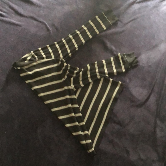 Old navy long sleeve shirt - Picture 2 of 3